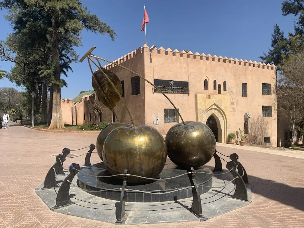 palais municipal Garden
